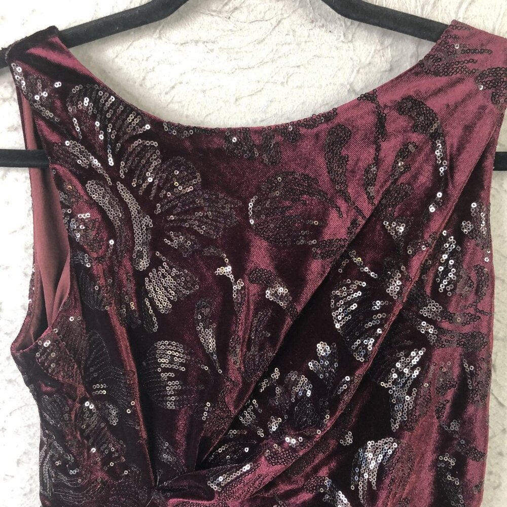 Taylor Dress Womens 4 Burgundy Velvet Sequin Floral Sheath Cocktail Party V Back - Picture 13 of 16